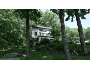 Natural Habitat: A Tranquil Retreat in Cold Spring from Metropolis